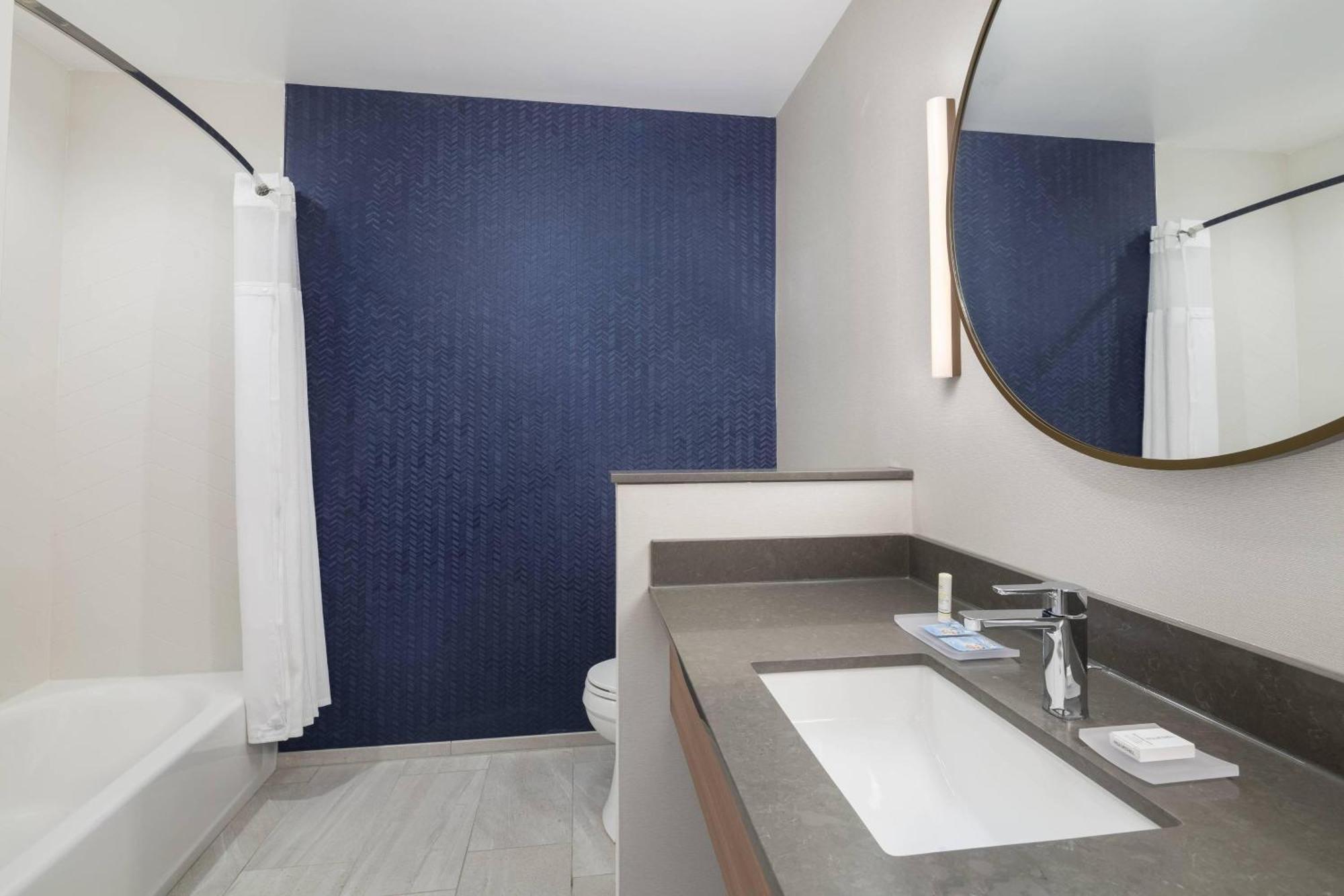 Fairfield Inn & Suites By Marriott Kenosha Pleasant Prairie Bagian luar foto